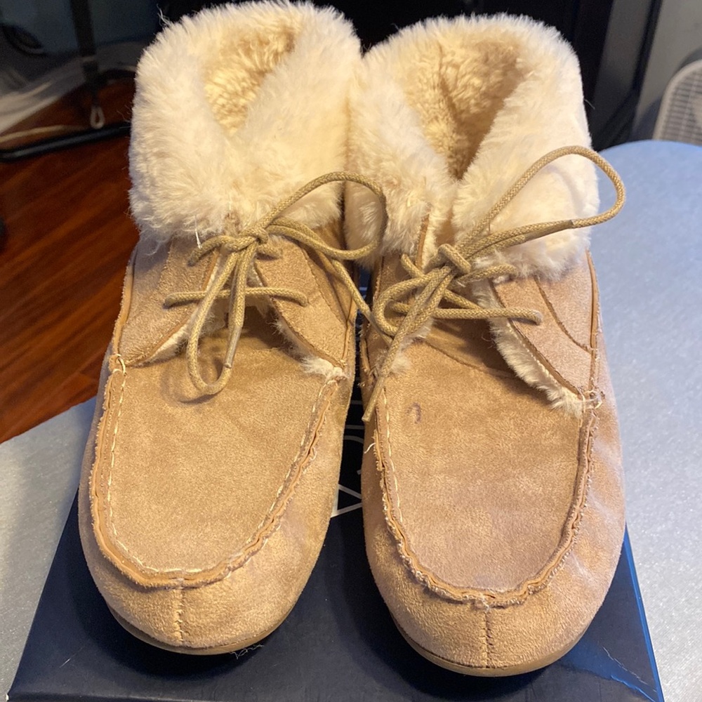 Adorable lace-up moccasins
